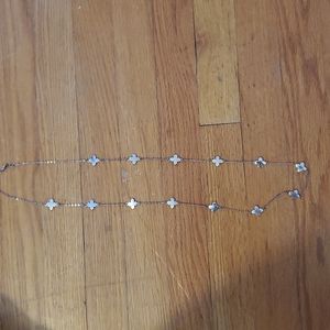 Trefoil long gold necklace